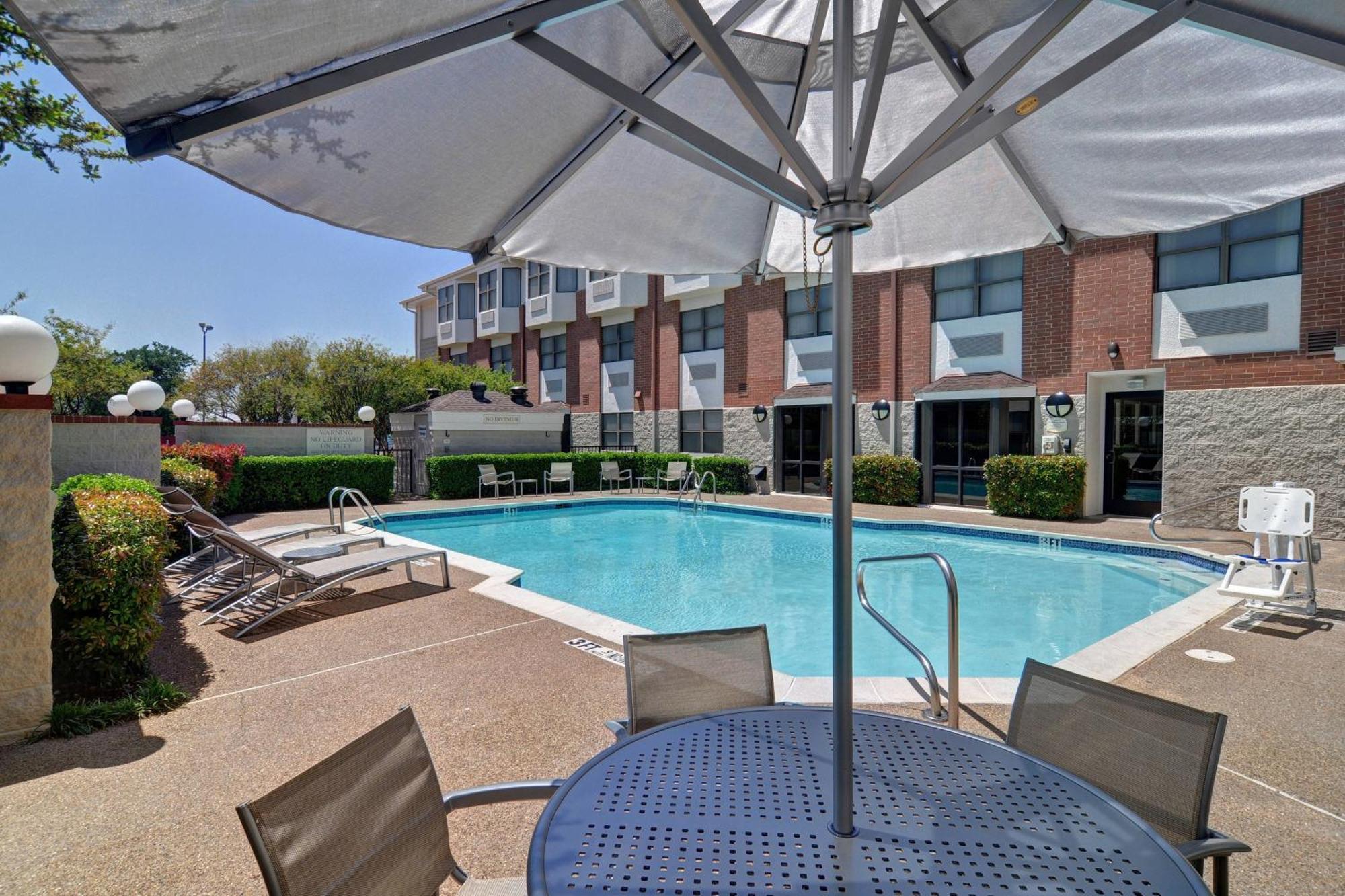 Springhill Suites By Marriott Dallas Nw Highway At Stemmons / I-35East エクステリア 写真